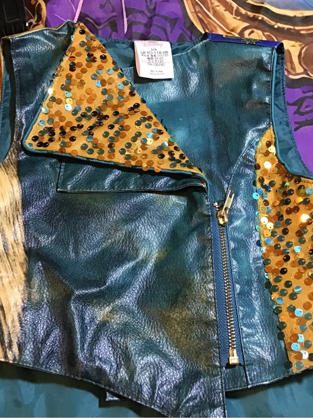 Disney store descendants UMA costume size 5/6 -Preowned - Picture 2 of 9